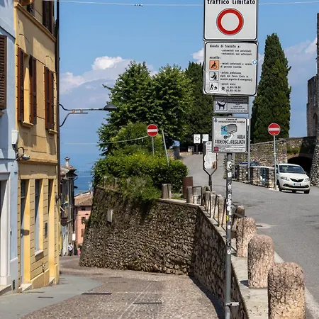 Haus Martina * ديسينسانو ديل غاردا