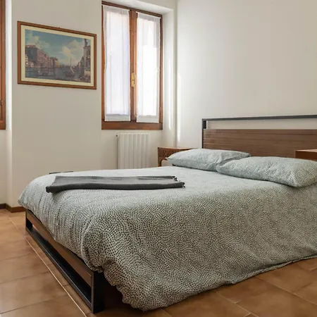Haus Martina شقة ديسينسانو ديل غاردا